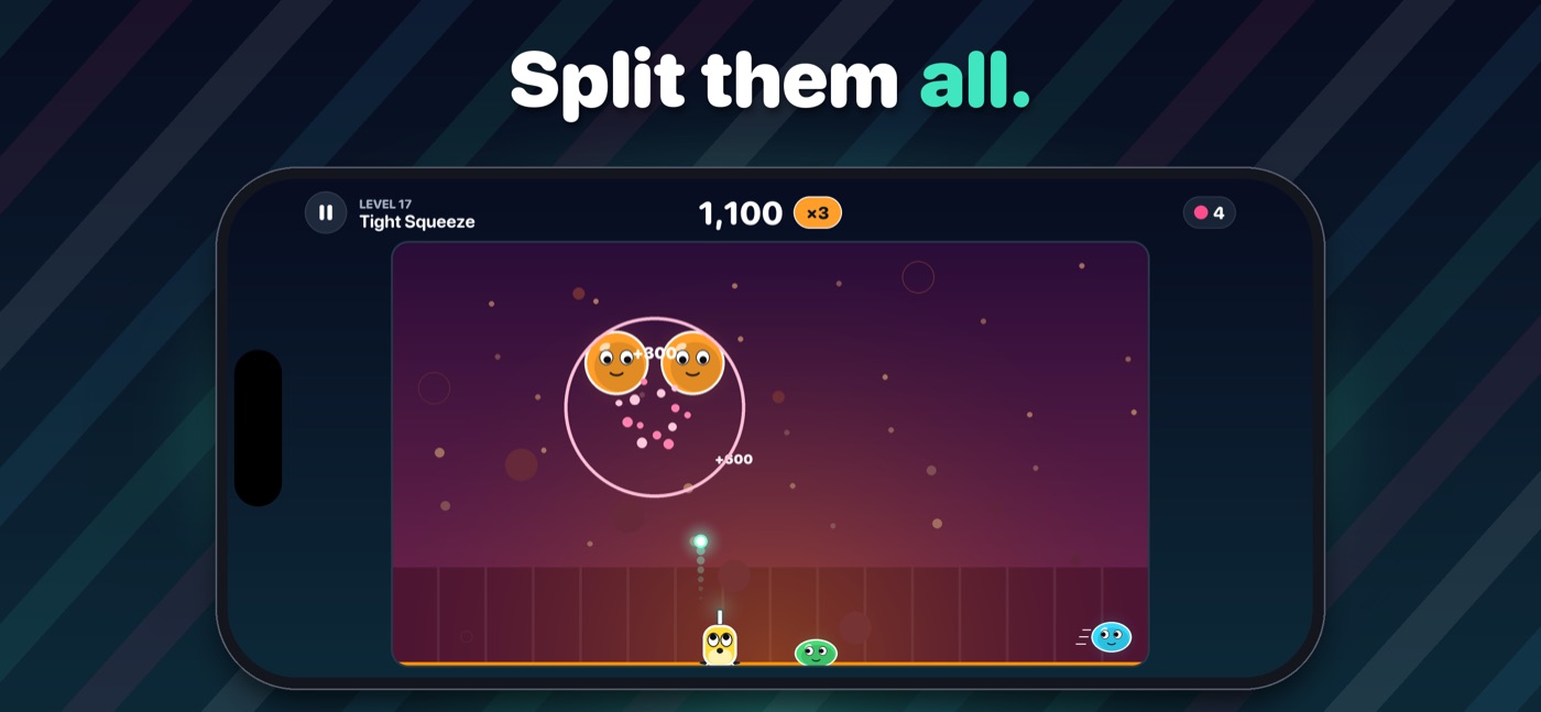 Gameplay: a ball splitting into smaller pieces on Level 17